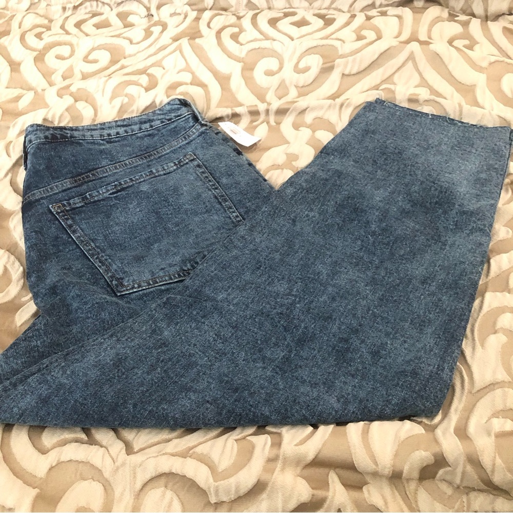 Old Navy OG Straight Leg  High Rise Acid Wash Jeans in size 20 w/ slim pockets